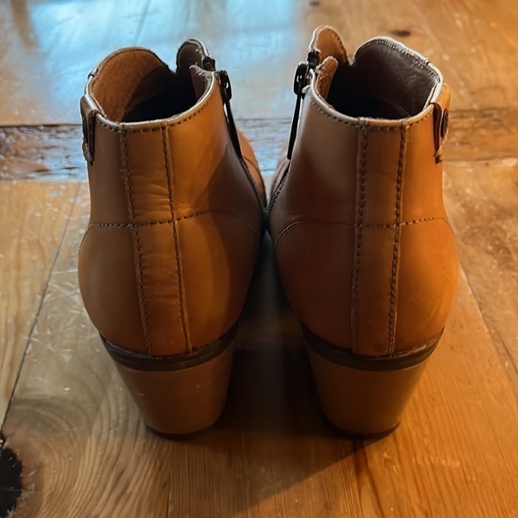 𝅺bussola Reikiavik side zip leather ankle boot toffee tan bootie 39 8.5 - Picture 3 of 16